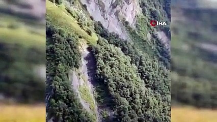 Gürcistan'da helikopter dağlık alana düştü: 8 ölü