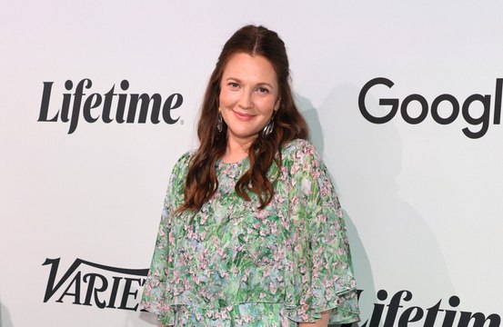 Drew Barrymore gets green tips from pal Cameron Diaz!