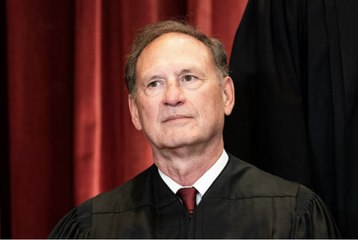 Samuel Alito Mocks International Criticism of Decision to Overturn Roe v. Wade