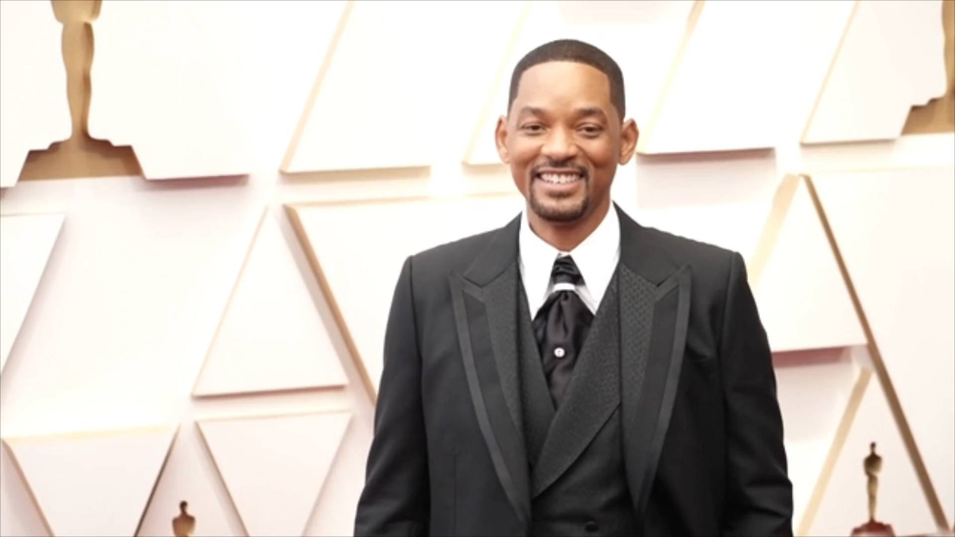 ⁣Will Smith Apologizes to Chris Rock Over Oscars Slap