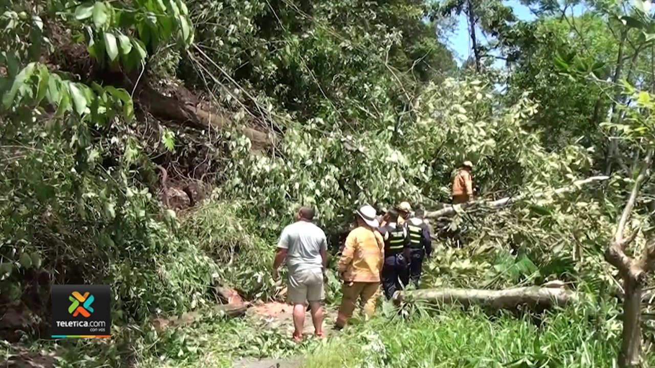tn7-Descartan-presencia-de-personas-heridas-o-fallecidas-en-gran-derrumbe-en-Puriscal-290722