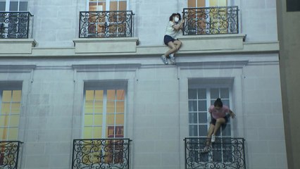 "세상을 바꾸는 예술"...건물에 매달린 즐거운 사람들 / YTN