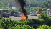 경부고속도로 안성휴게소 부근 SUV 화재...운전자 경상 / YTN