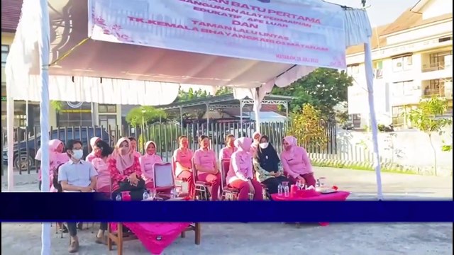 Kapolresta Mataram Meletakan Batu Pertama Pembangunan Taman Lalu Lintas dan Afe Luar TK Kemala 01 Bhayangkari