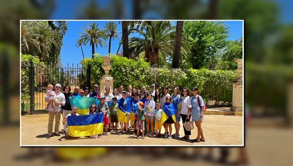 Familias ucranianas felicitan a Santa Marta
