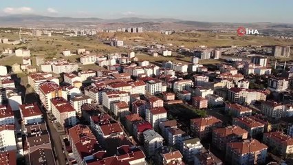 Evine giderken 30 bin 15 TL para buldu, önce kamera şakası sandı sonra hemen polise götürdü