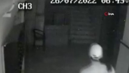 Apartmana giren şahıslar motosikletleri böyle çaldı