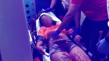 APARTMANIN ÖNÜNDE KANLAR İÇİNDE BULUNAN KADIN: BIÇAĞIN ÜSTÜNE DÜŞTÜM