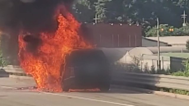 '강남 유흥주점 사망' 마약 유통책 구속...변압기 들이받아 '정전' 사태 / YTN