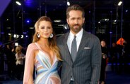 Blake Lively: Ihre Betty Buzz-Getränkemarke sponsert Ryan Reynolds Fußballmannschaft