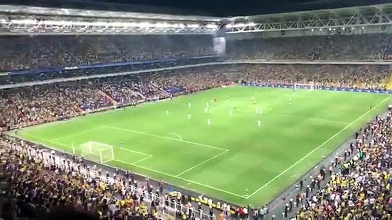 Fenerbahçe taraftarından 'Vladimir Putin' tezahüratı