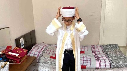 Ağlayarak gitmek istemediği Kur'an Kursunu 3 yılda bitirip hafız oldu