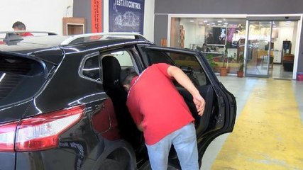 İkinci el otomobilde en çok yapılan hile: Gösterge panelini söküp, arkadan matkapla kilometreyi düşürüyorlar