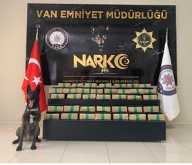Van gündem haberleri | VAN'DA 20,5 KİLO METAMFETAMİNİ 'ZEUS' BULDU