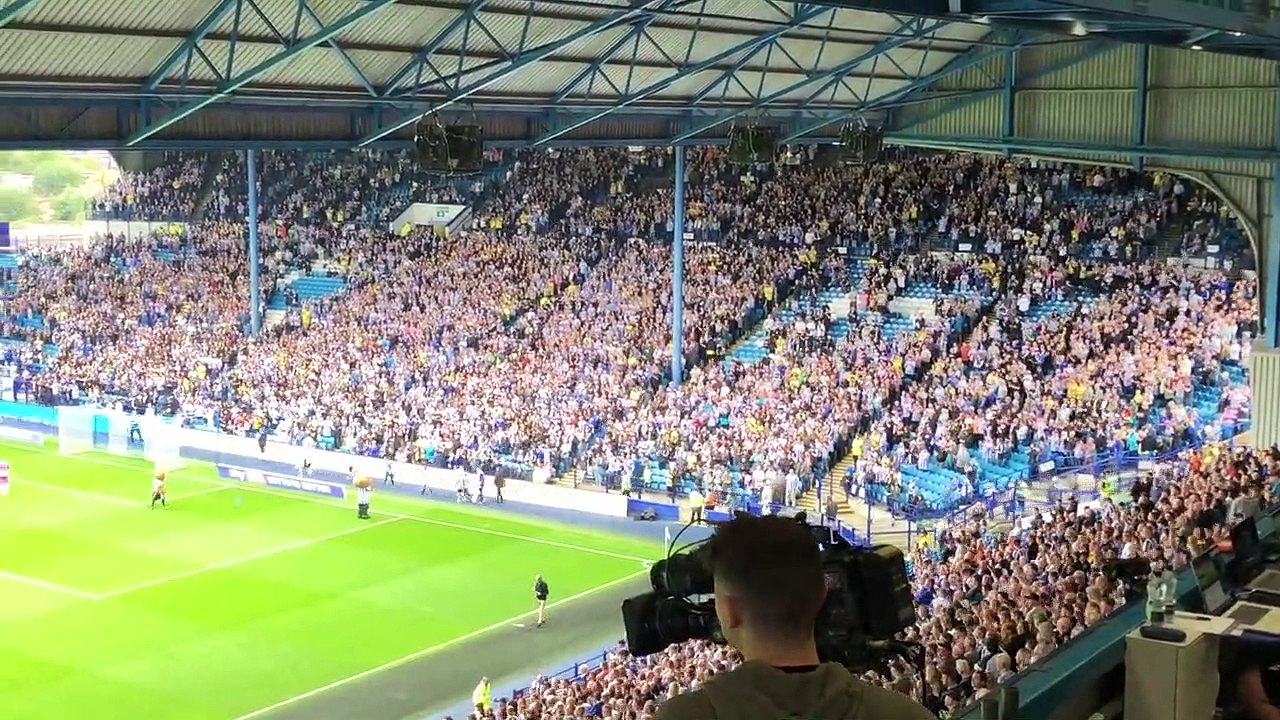 Sheffield Wednesday fans belt out Hi Ho Silver Lining ahead of their clash with Portsmouth
