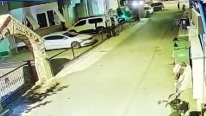 Motosiklet hırsızlığı güvenlik kamerasına yansıdı