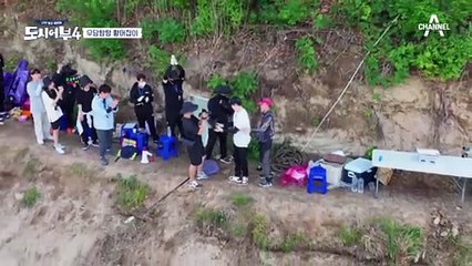 아랫것들(?)과는 달리 제일 큰 향어 낚은 덕화! 그런 덕화와 팀이라 노피쉬여도 즐거운 준호