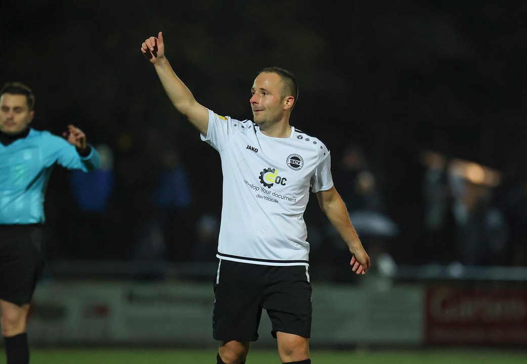 Missverständnis nach Abstoß: Griesheim siegt zum Auftakt