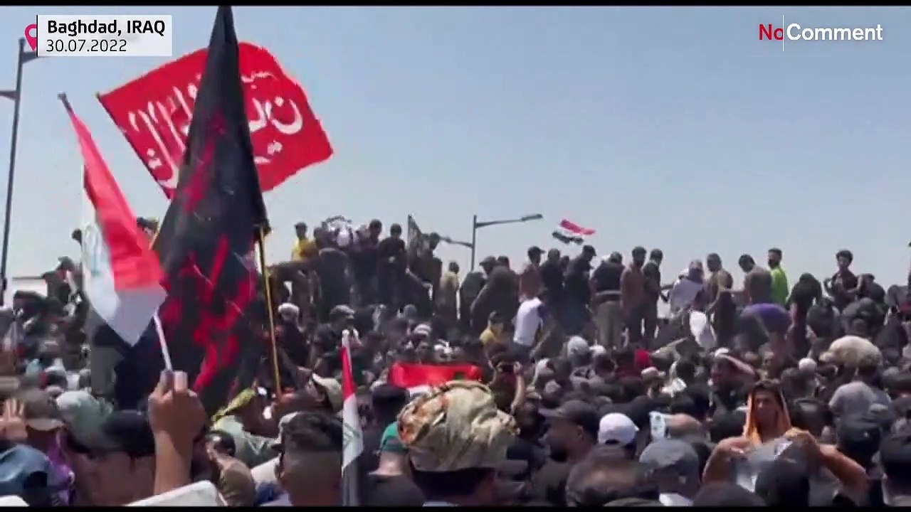 بدون تعليق:  أنصار الصدر يقتحمون مجددا البرلمان العراقي في بغداد