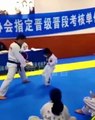 Little boy funny Karate exam/الولد الصغير مضحك الكاراتيه الامتحان/छोटा लड़का अजीब कराटे परीक्षा