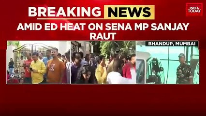 Download Video: Patra Chawl case: Sanjay Raut claims innocence as ED shows up at his residence