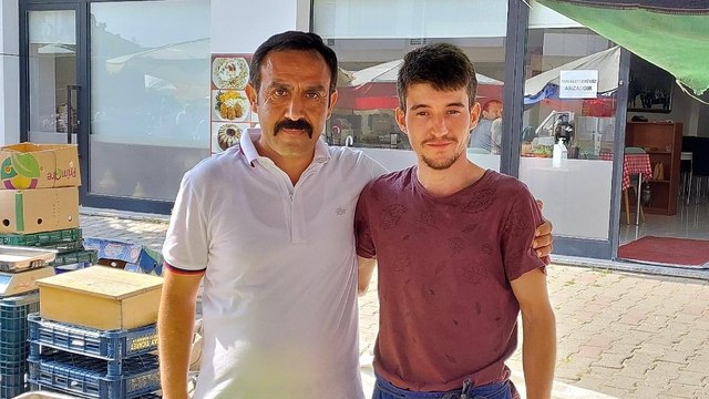 Hesabına yanlışlıkla yatan 212 bin lirayı iade etti