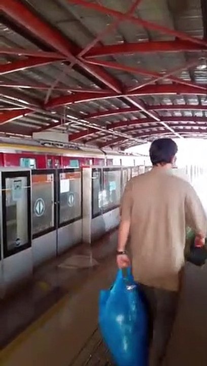 Lahore Metro Train