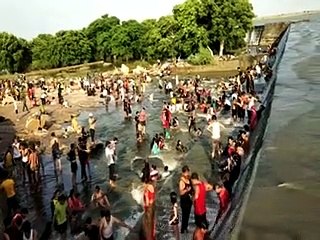 Bardha Dam: बरधा बांध पर जमकर की मौज मस्ती, मार्ग पर रहे जाम के हालात-video