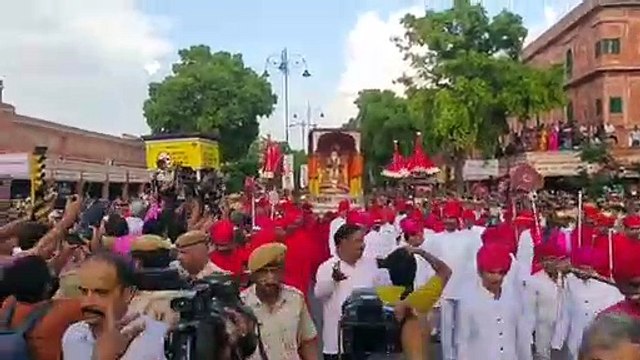 जयपुर में साकार हुई परंपरा, शाही ठाठ से निकली तीज की सवारी