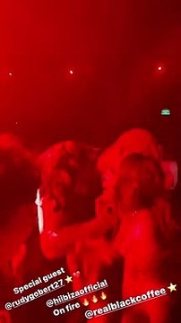 Cathy Guetta fait la fête avec son fils Elvis et un célèbre DJ