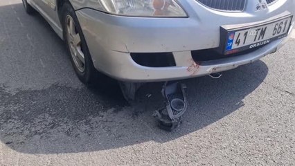 Otoyolda aracının lastiğini onarmaya çalışan sürücüye kamyonet çarptı