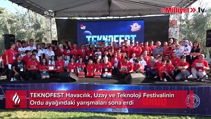 Türk Yıldızları uçuş gösterisi nefes kesti