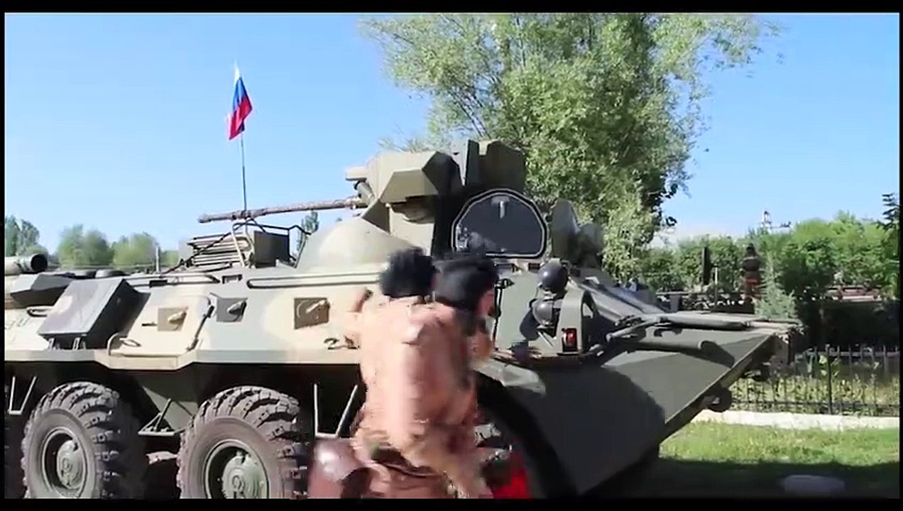 All-out Attack: The Russian BTR-82 armored personnel vehicle was ruthlessly destroyed by Ukrainian soldiers.