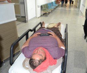 KÖPEKLERİN SALDIRISINDA YARALANDI, HASTANEYE GİDERKEN KAZA GEÇİRDİ