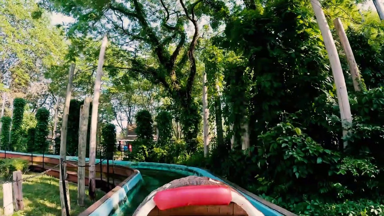 Arrow Log Flume (Centreville Amusement Park - Toronto, Ontario) - Log Flume POV Video - Front Row