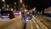 Zonguldak haberleri... Alaplı'da elektrik direğine çarpan araç takla attı