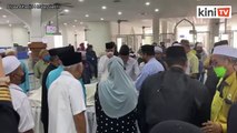 Jenazah Allahyarham Khalid Ibrahim tiba di Masjid Negeri Selangor