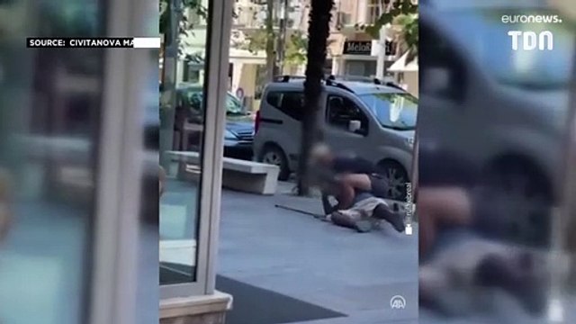 Italie : un migrant a été battu à mort en pleine rue, les images de l'agression choquent les internautes