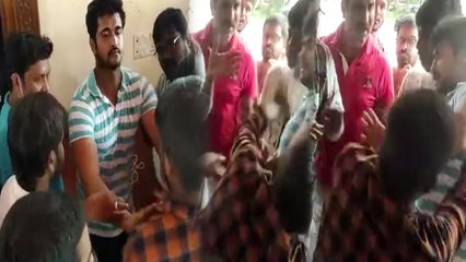 ತೆಲುಗು ಶೂಟಿಂಗ್ ಸೆಟ್ನಲ್ಲಿ ಚಂದನ್ ಮೇಲೆ ಹಲ್ಲೆ!! ಕ್ಯಾಮೆರಾಮೆನ್ ಗಳ ಜೊತೆ ಕಿರಿಕ್ ಆಗಿದ್ಯಾಕೆ? | *Sandalwood