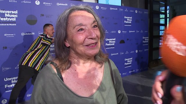 Petra Martínez expresa su deseo sobre José Luis Gil