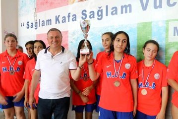 Télécharger la video: Hatay yerel: Hatay Büyükşehir Belediyespor Kadın Sutopu Takımı 1. Lig'e Yükseldi