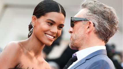 GALA VIDEO - PHOTO - Vincent Cassel fou amoureux de Tina Kunakey : ils célèbrent leurs sept ans ensemble