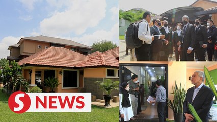 Скачать видео: Zahid graft trial: High Court pays a visit to two bungalows in Country Heights