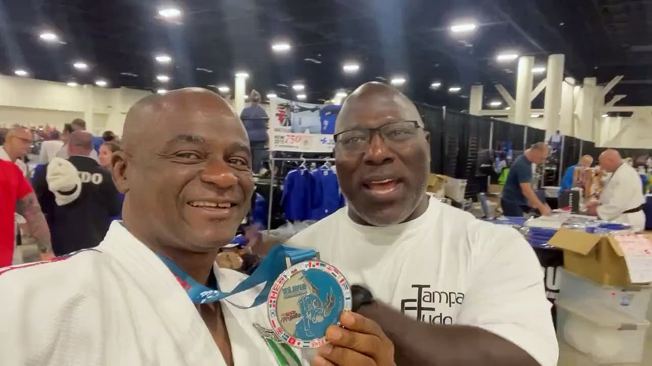 Tunji Disu, Nigeria Police IRT commander wins silver medal at the US Open Judo championships. https://t.co/o4xBynz9q7
