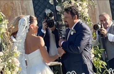 Enrico Brignano e Flora Canto, nozze in riva al mare