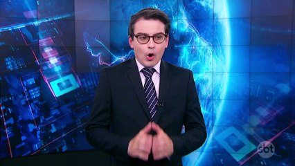 Cachorro deita e se rende junto com os donos criminosos