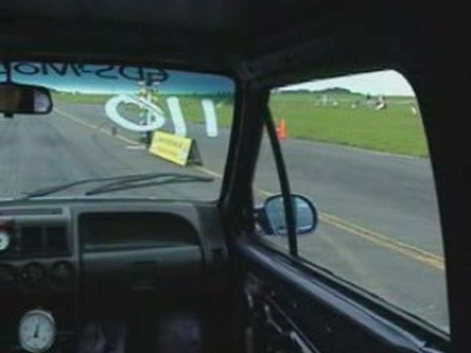 Ferrari F360 Modena vs Opel Corsa com NOS drag race