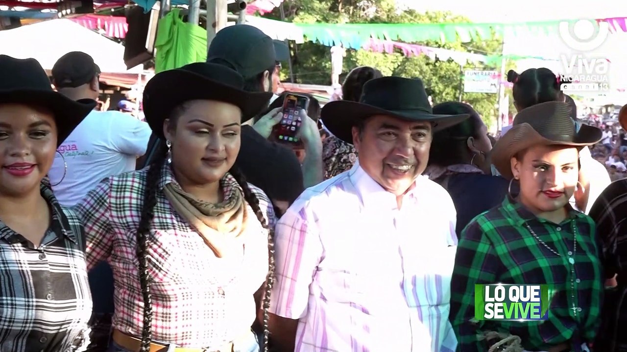 Realizan la tradicional corrida de toros en el barrio San José Oriental