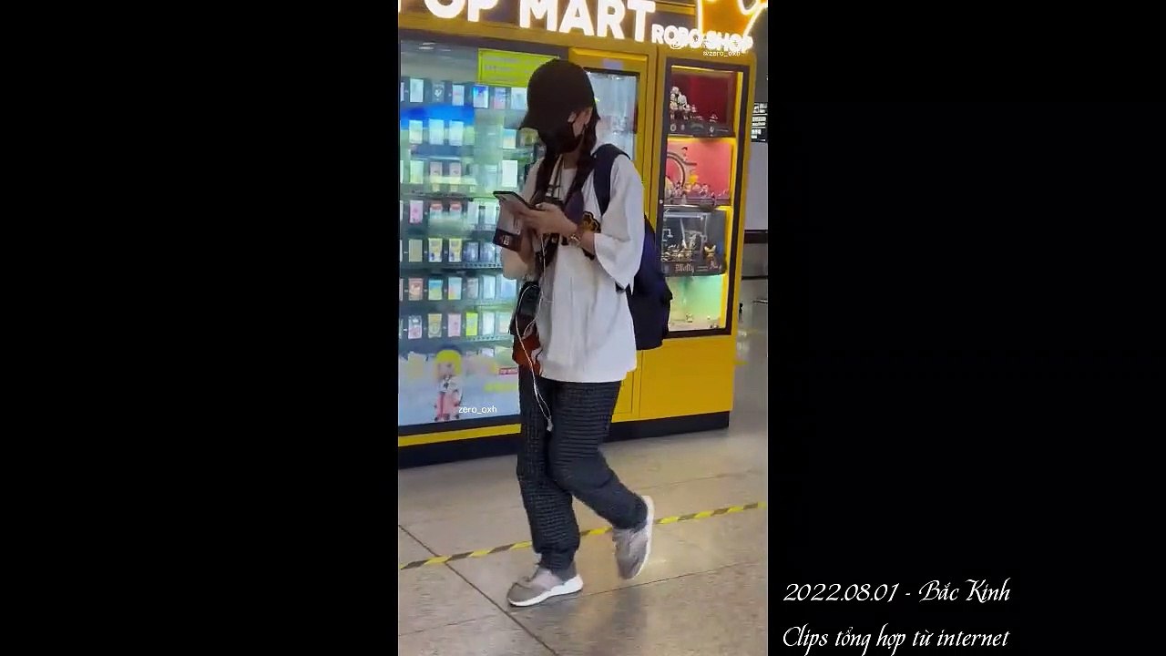 [2022.08.01] Triệu Vy xuất hiện tại Bắc Kinh (Tổng hợp clips từ Fan's Vy)