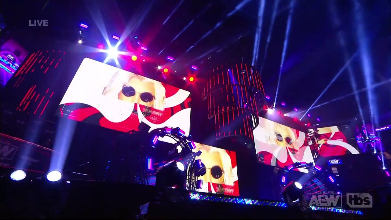 Toni Storm entrance: AEW Dynamite Road Rager 2022